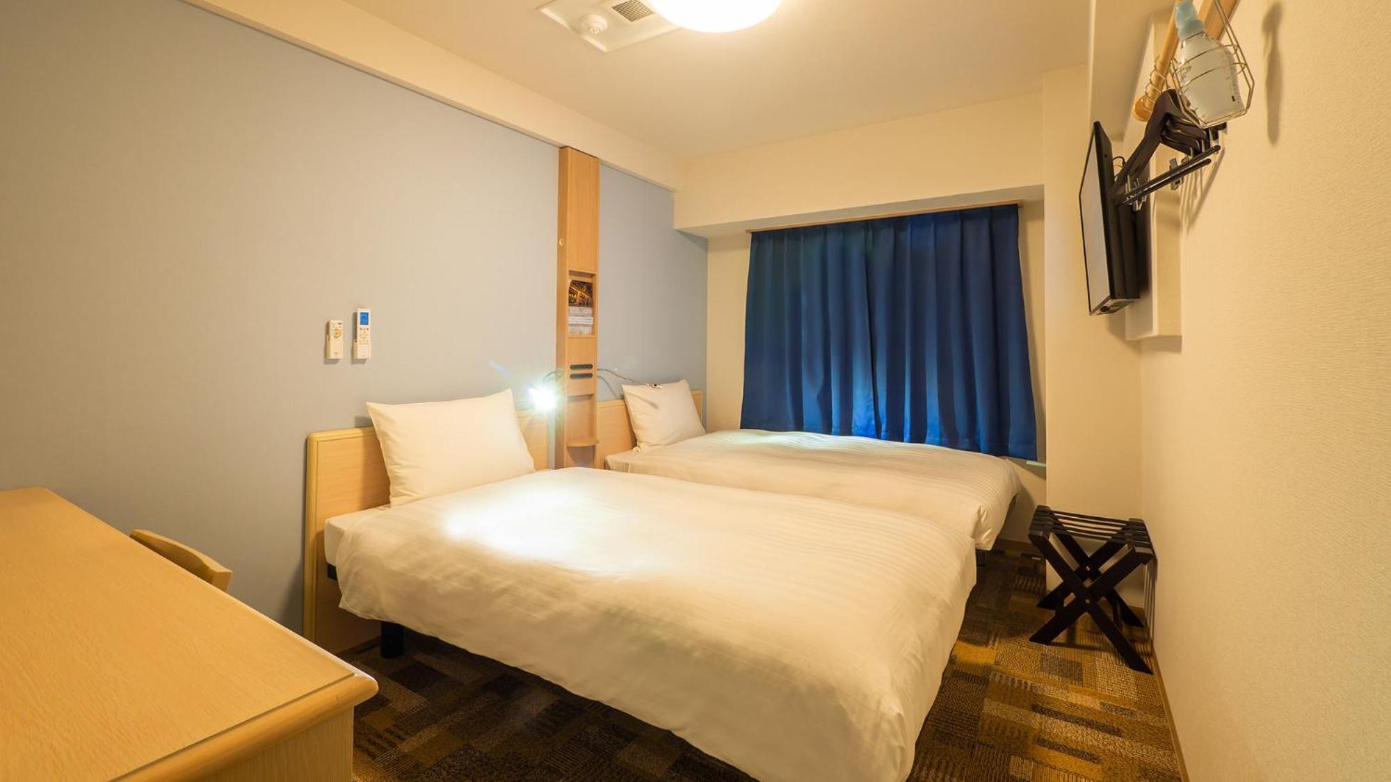 Toyoko Inn Higashi-Osaka חדר תמונה